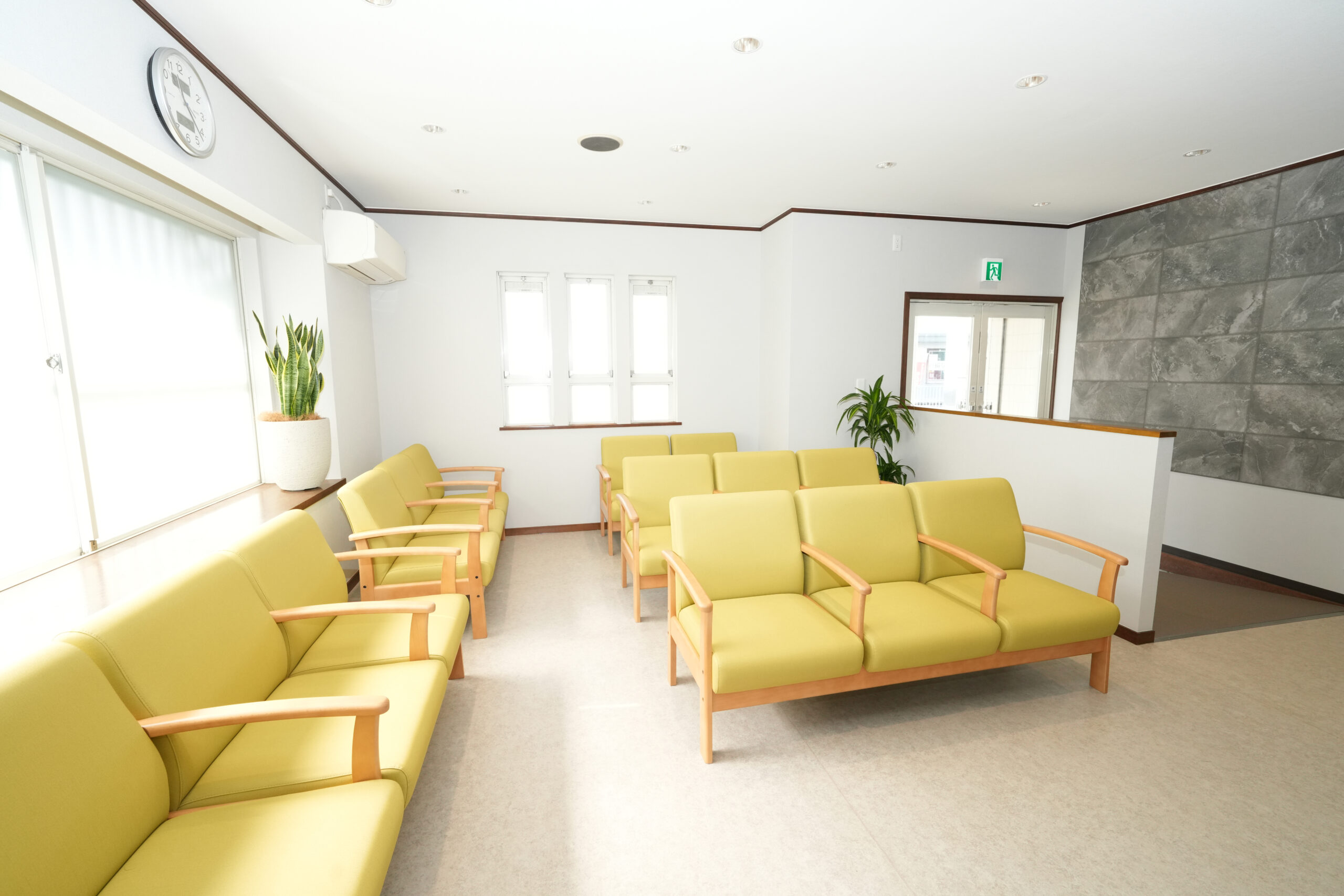 にしだ内科クリニック エントランス