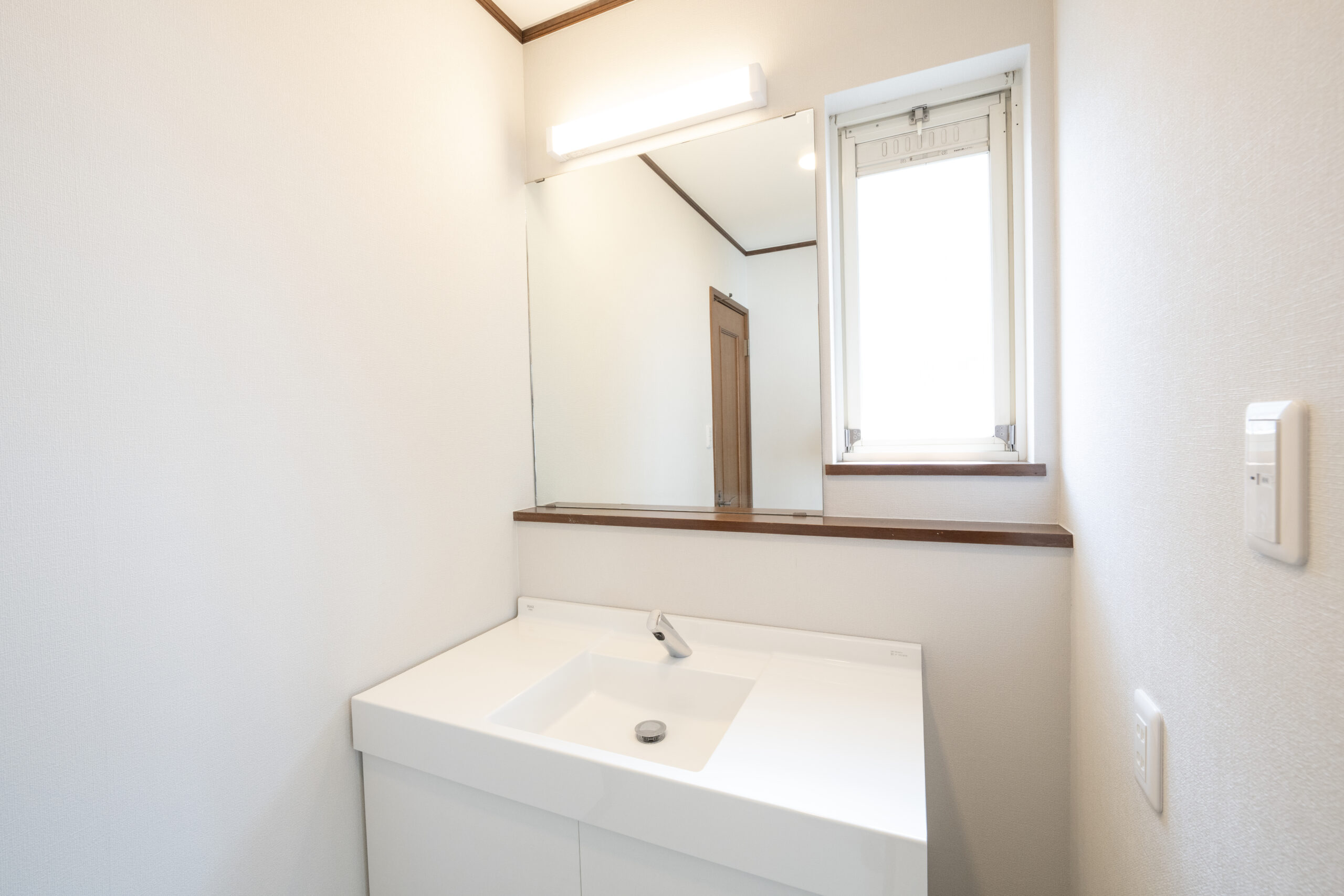 にしだ内科クリニック 待合室